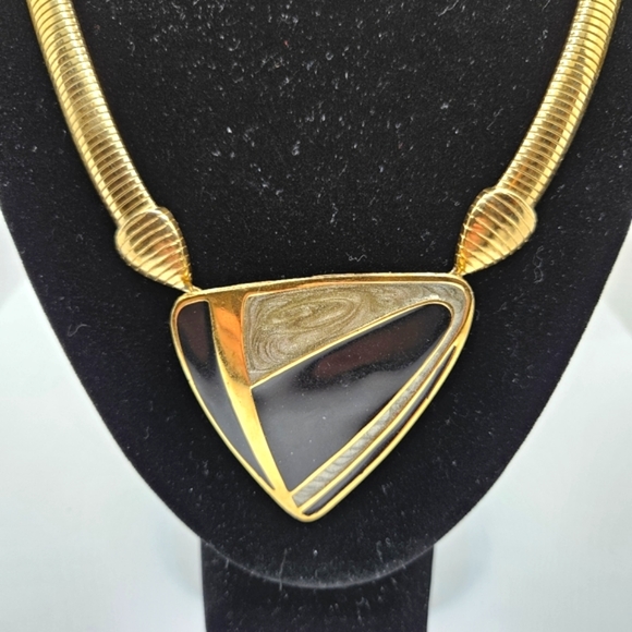 Trifari 80s Geometric Modernist Enamel Statement Omega Necklace Signed - Picture 2 of 8